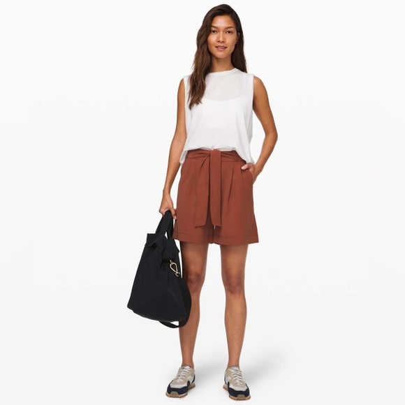 Lululemon Noir Short 5.5" | Size 4 Rustic  Clay - Picture 2 of 7